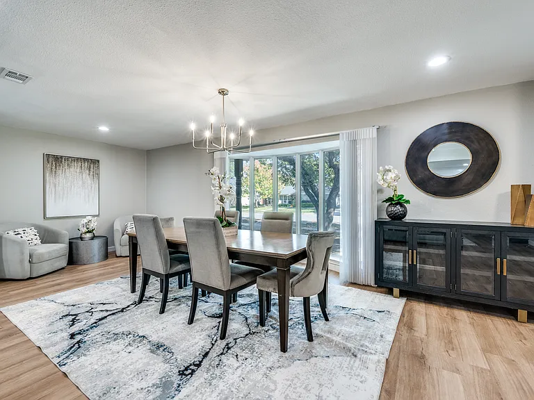 10443 Cromwell Dr — Photo 4