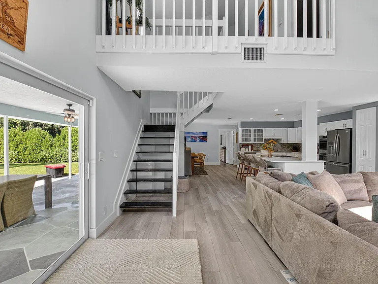 6701 Hillside Ln — Photo 10