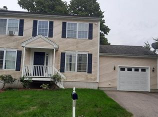 5 Vine St, Pawcatuck, CT 06379