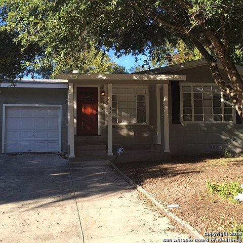 1st image of 135 Oxford Dr