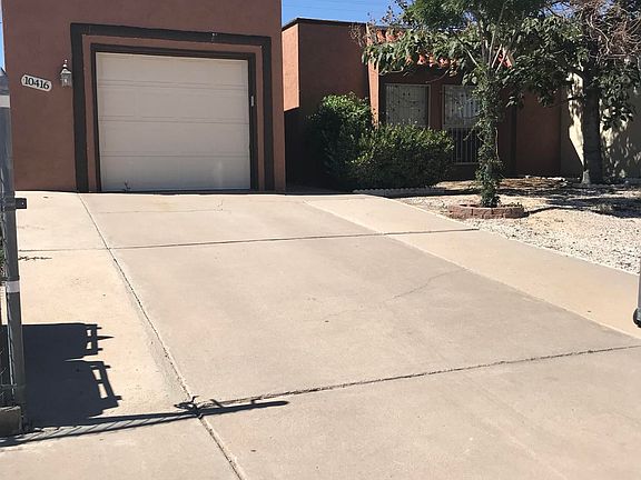 2nd image of 10416 Ashwood Dr