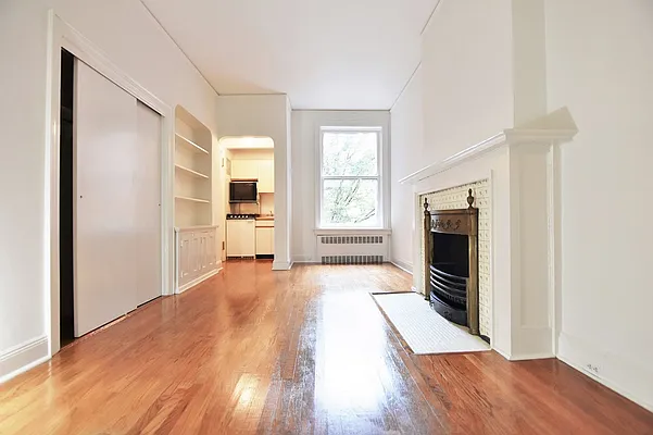 Rented by Balass Ralph, LREB | media 25