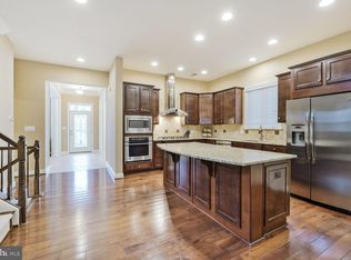 6006 Masondale Rd, Alexandria, VA 22315