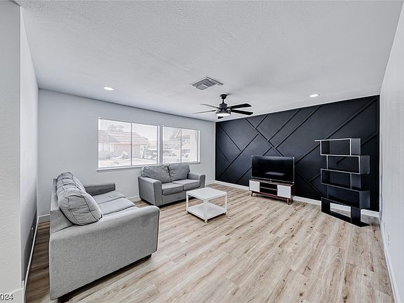 5th image of 2445 Paradise Village Way #0