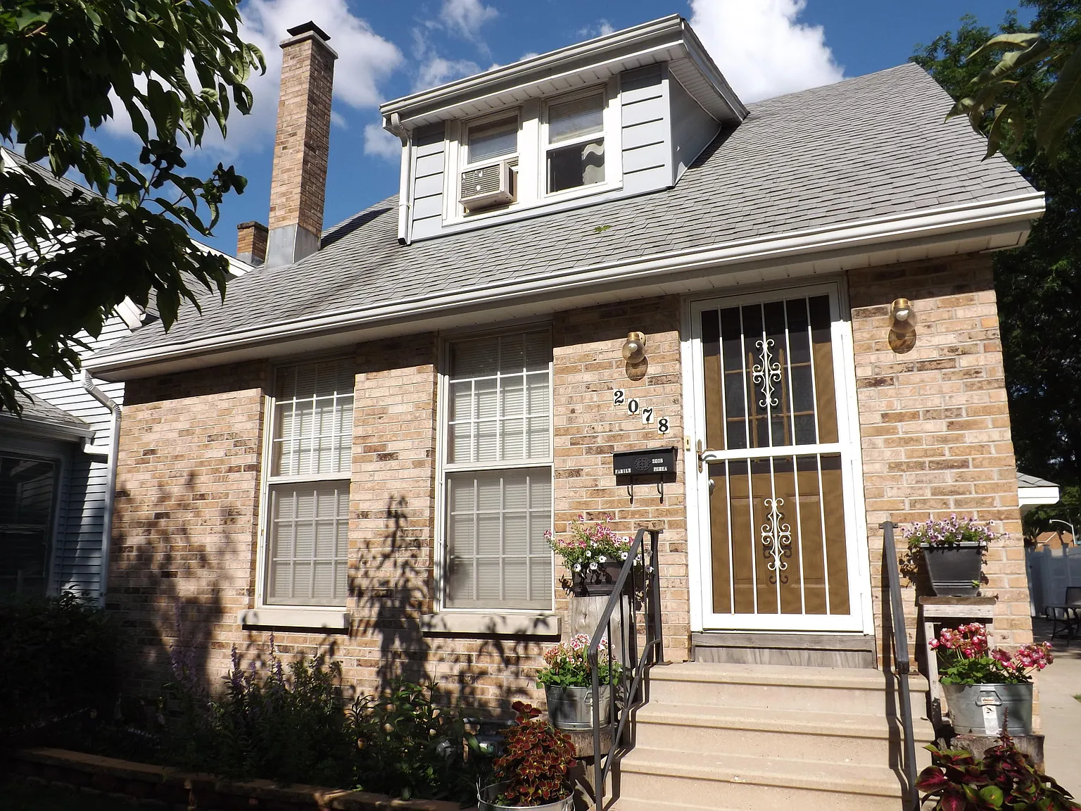 2078 S 36th St photo 1