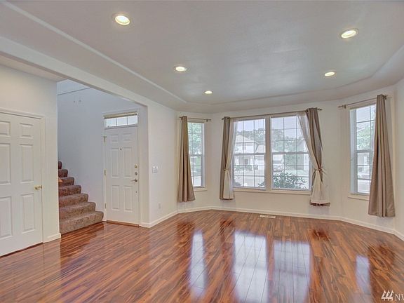 4th image of 8335 15th Ave SE