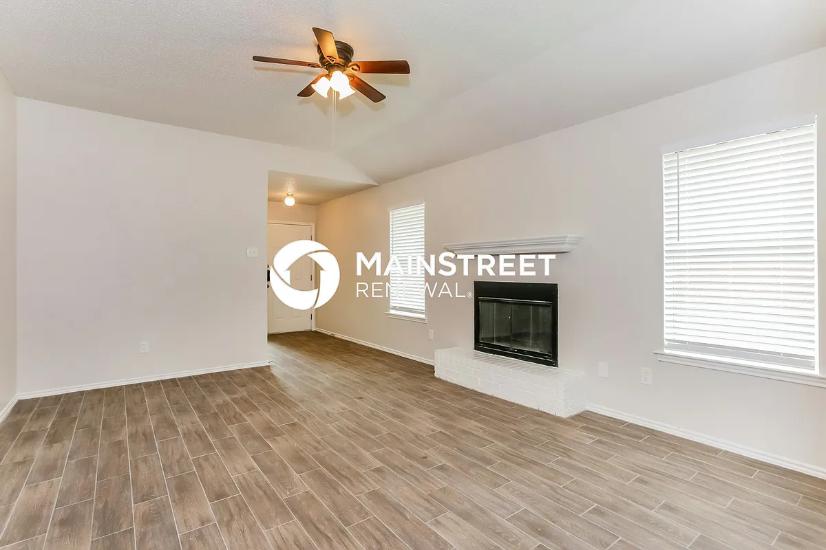 Living Room - 548 Langston St