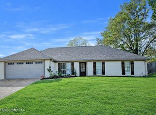 606 Honeysuckle Dr, Madison, MS 39110