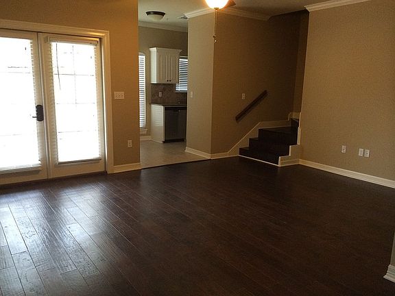2nd image of 3100 Fairfield Ave #3D