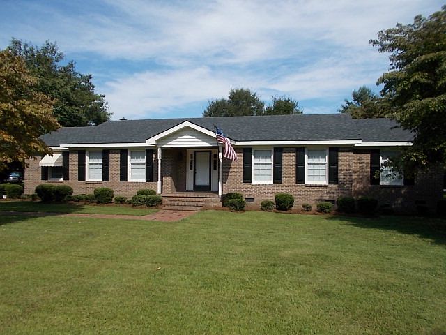 1st image of 2053 Creekridge Dr