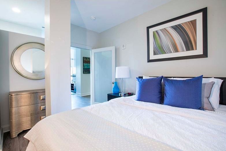 1st image of 1830 Lombard St APT 307