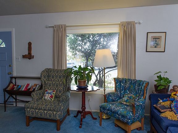 4th image of 3313 Wisteria Dr