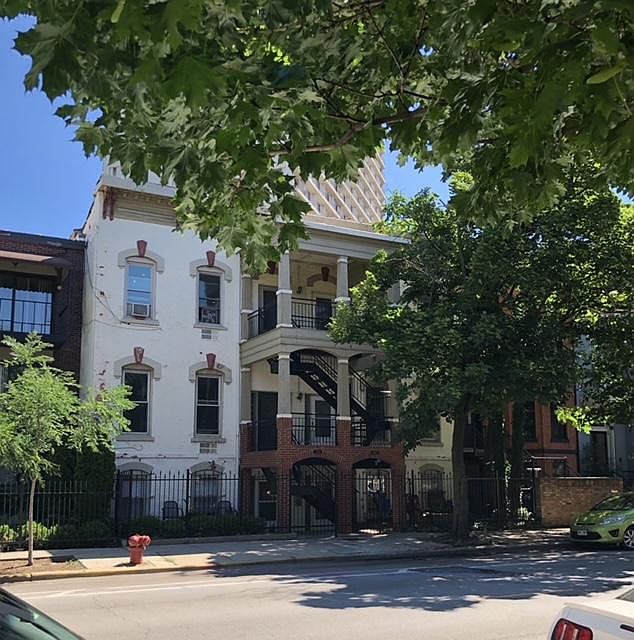 1st image of 1951 N Lincoln Ave #3