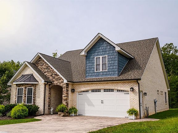 2nd image of 117 Creekview Ct