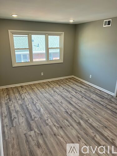 2nd image of 3571 Davenport St APT 3