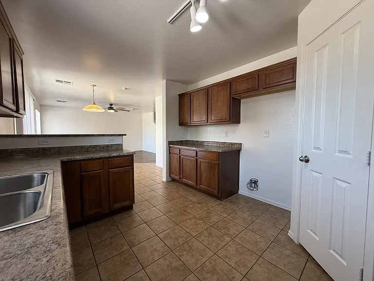 7372 W Ian Dr — Photo 12