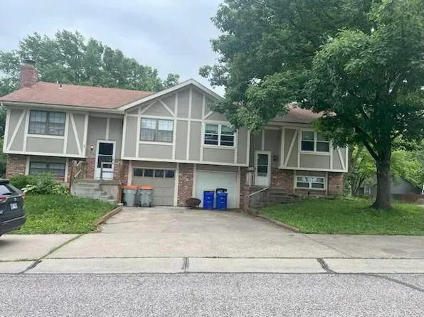 10195 Haskins St, Lenexa, KS 66215