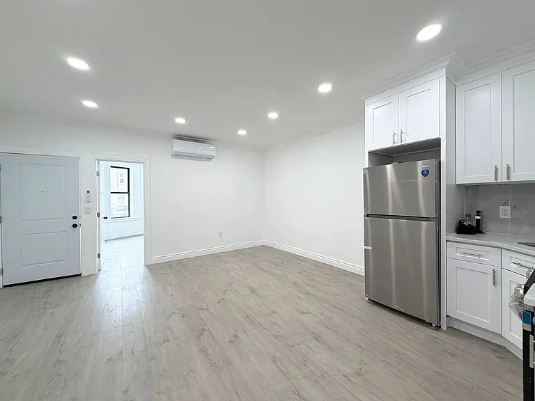 1574 Eastern Pkwy #1 — Photo 8