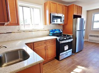 30-21 47th St #3FF, Astoria, NY 11103