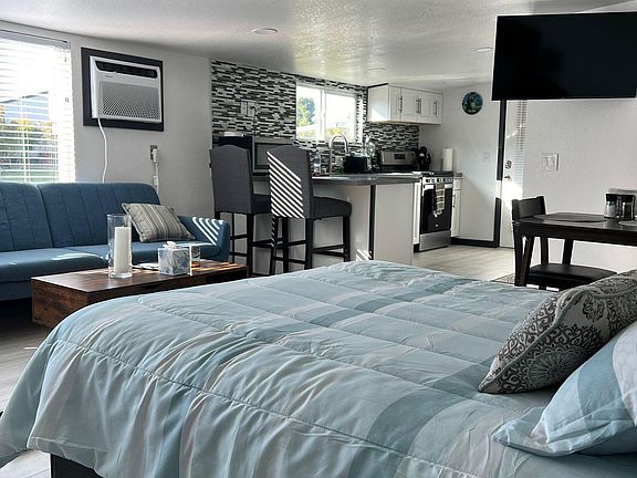 3rd image of 22820 Cougar St #3