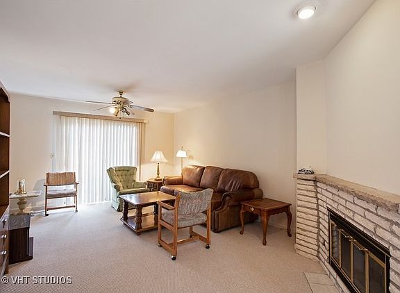 3rd image of 4260 W Touhy Ave
