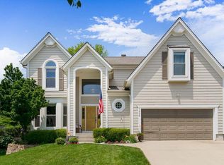 7228 Widmer Rd, Shawnee, KS 66216