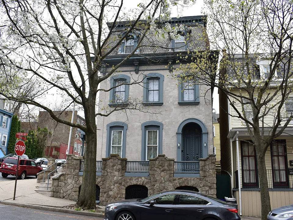 55 S 5th St #1