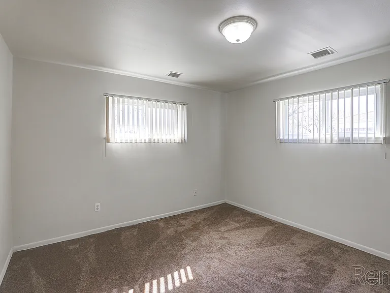 Campbell Row Apartments — Photo 18
