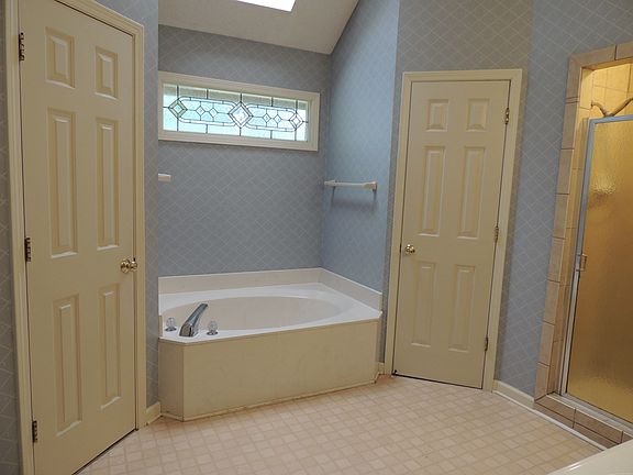 Master Bath 1