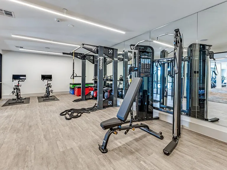 Aura High Pointe — Photo 18