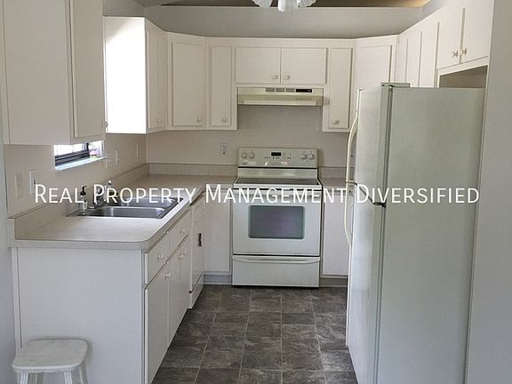 3rd image of 3930 NE 21st Ln