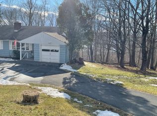 7 Sunset Rdg, Danbury, CT 06811