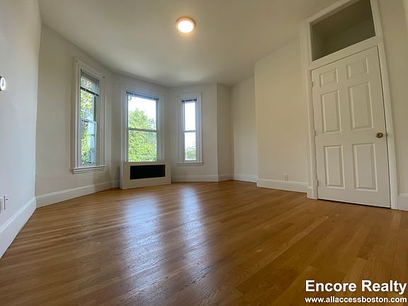 5th image of 48 Newton St #2