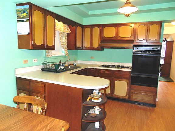 2nd image of 3044 N Kolmar Ave