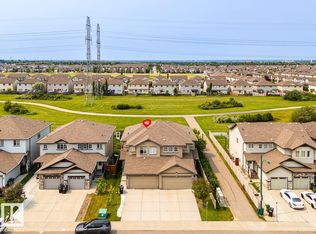 1724 27th St NW, Edmonton, AB T6T2G6