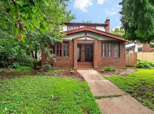 209 Cedar Lake Rd N, Minneapolis, MN 55405