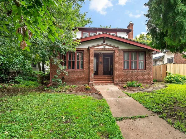 209 Cedar Lake Rd N, Minneapolis, MN 55405