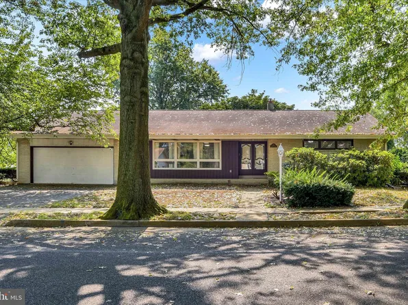 952 E Walnut St, Palmyra, PA 17078