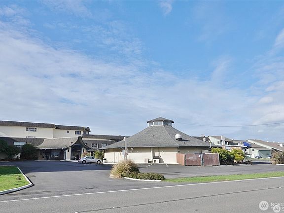 3rd image of 615 Ocean Shores Boulevard NW #319