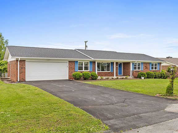 2nd image of 8140 Holly Crest Dr