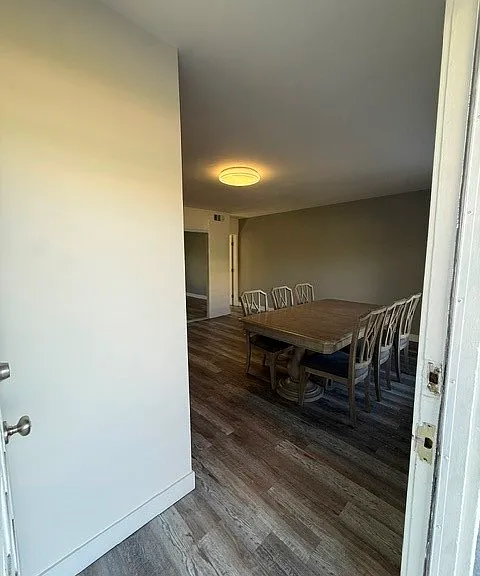 405 W Broadway #A — Photo 3