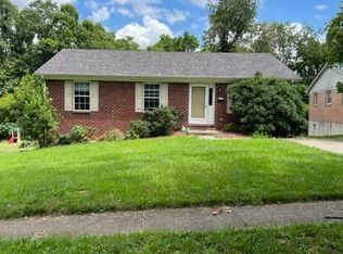 413 College Park Dr, Frankfort, KY 40601