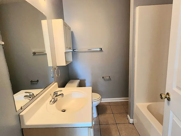 2206 Ravenswood Dr — Photo 5