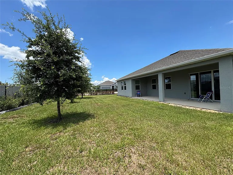 715 Blue Citrus Ln — Photo 52