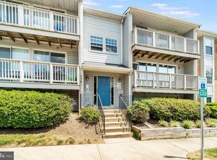3381 Yost Ln #L-101, Dumfries, VA 22026