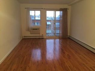 3016 33rd St APT 3F, Astoria, NY 11102
