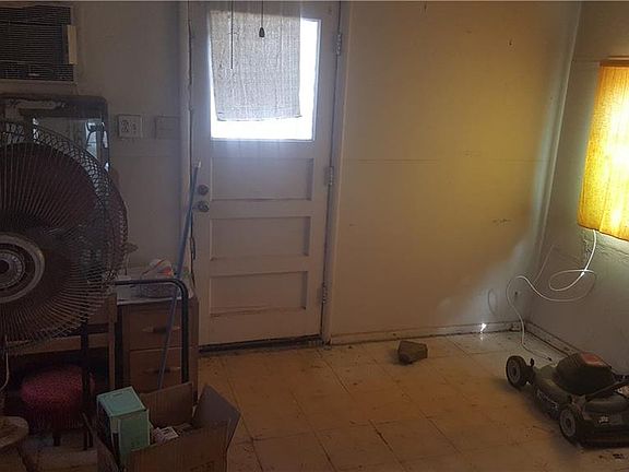 5th image of 3819 Polk Ave