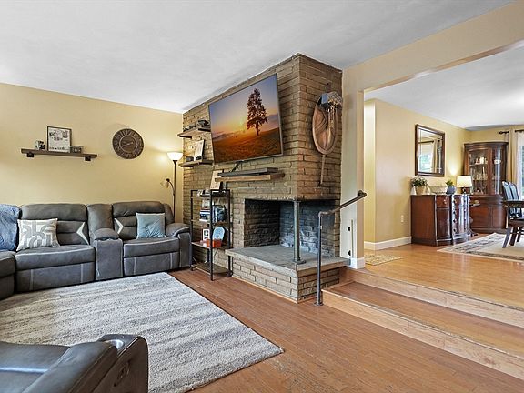 5th image of 11 Shattuck St