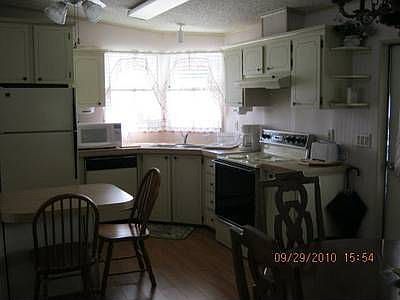 2nd image of 446 Country Oaks Dr