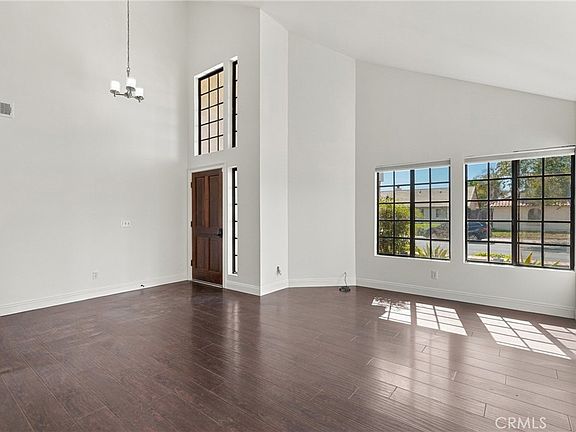 4th image of 431 Inger Dr